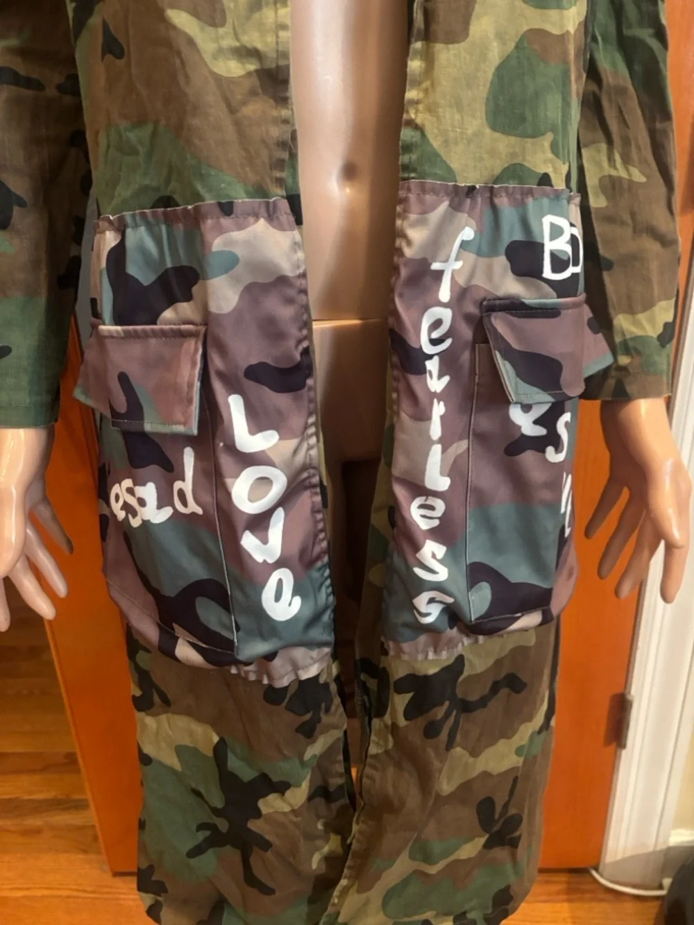 Camo Women's Camouflage Long Blazer Jacket with Graphic Pockets - Picture 3 of 8